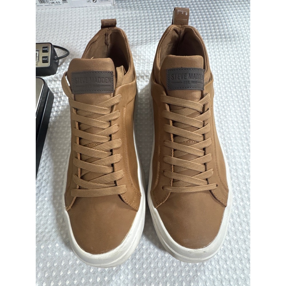 Steve Madden Sneakers Mens 11 Dack Tan Casual DACK01M1 EUC